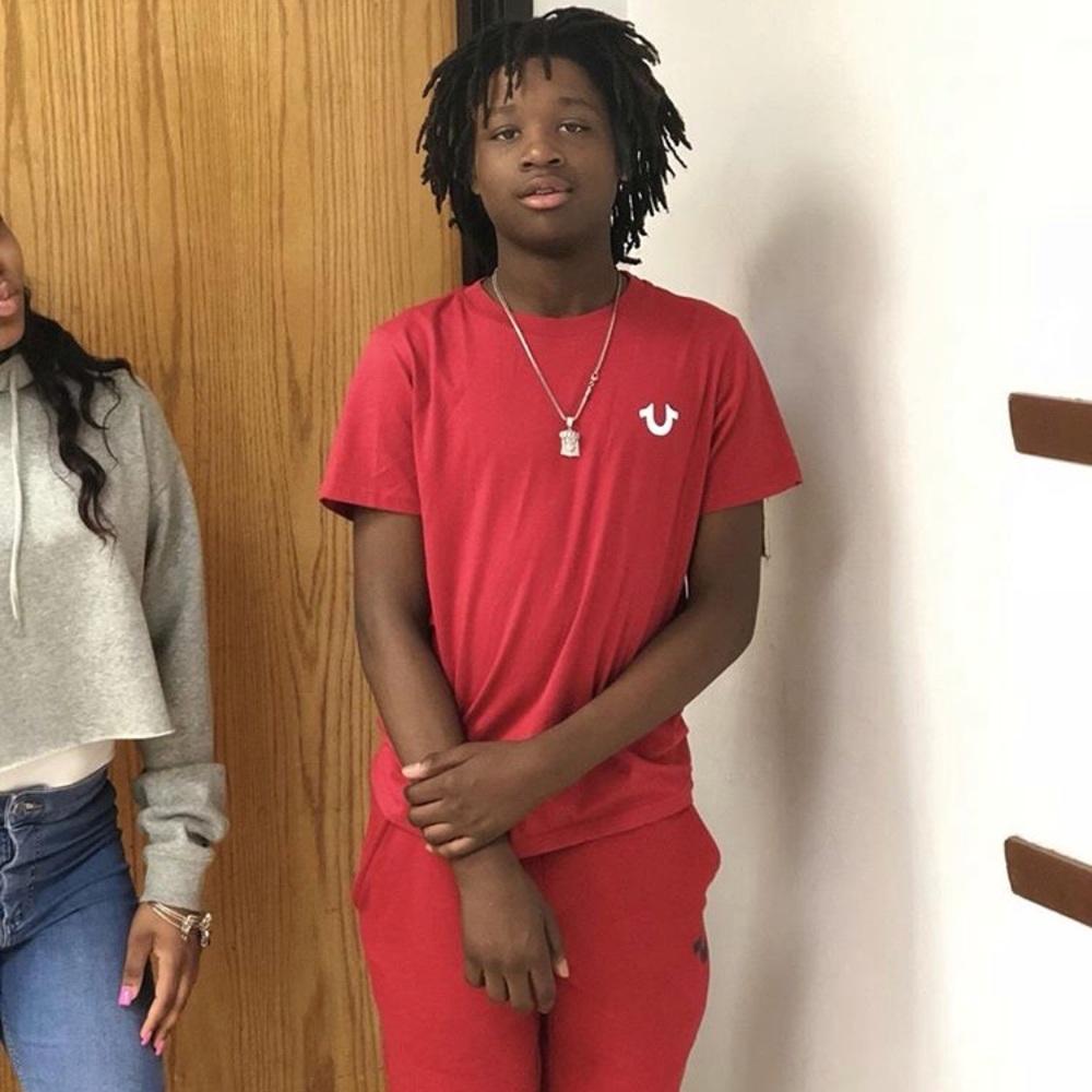 Meet your Posher, Ayeee